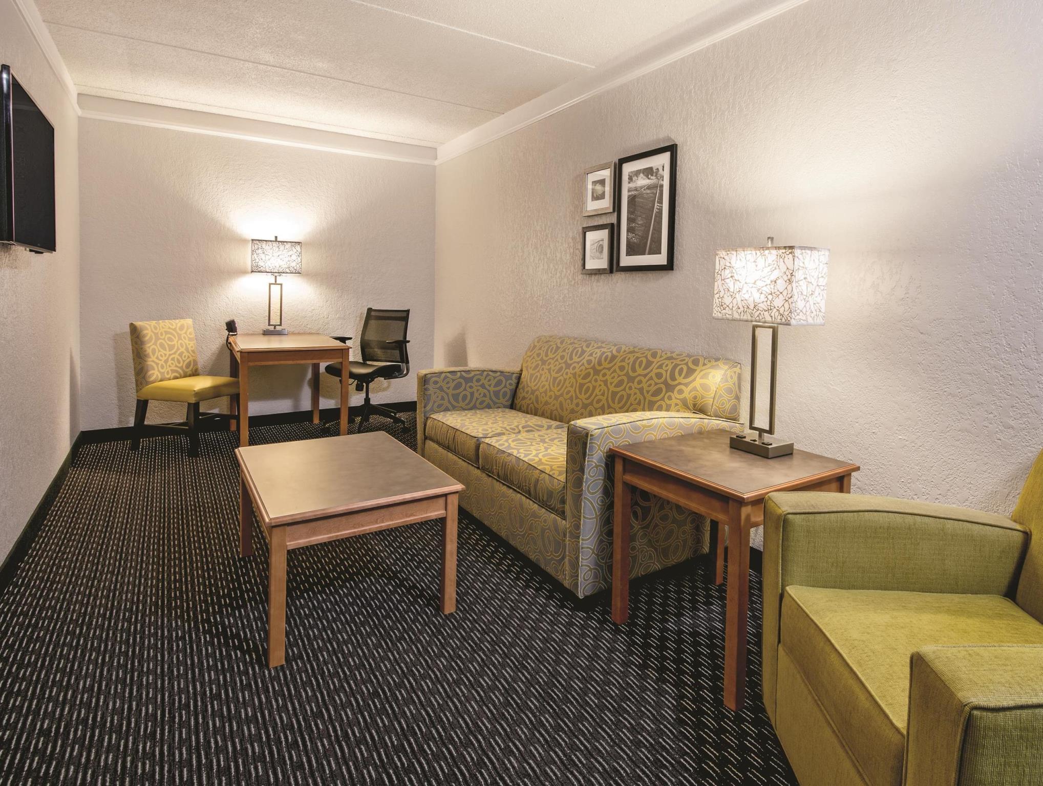 Super 8 By Wyndham The Woodlands North Otel Dış mekan fotoğraf